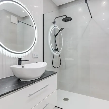 Apartament Perfect Location - Modern Riverside Warszawa