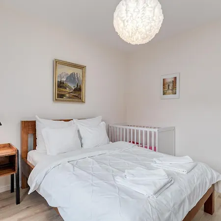 Perfect Location - Modern Riverside Apartmán Varšava