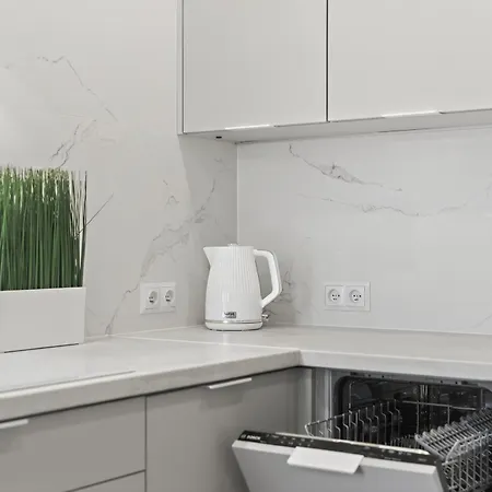 Perfect Location - Modern Riverside Apartmán Varšava