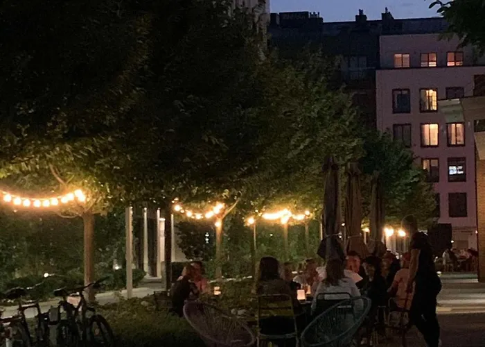 Perfect Location - Modern Riverside Apartament