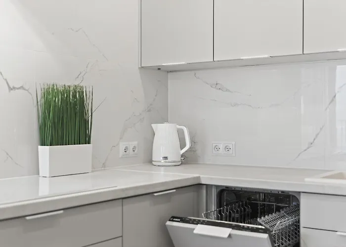 Perfect Location - Modern Riverside Apartament Warszawa