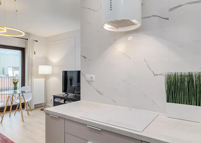 Perfect Location - Modern Riverside